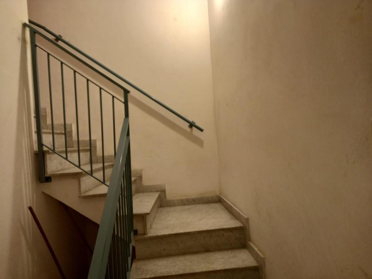Room In Historical City Centre With Private Bathroom Catania Eksteriør billede